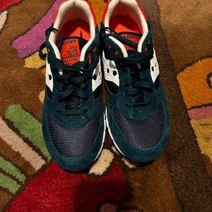 Brand new never been worn Saucony Shadow 6000